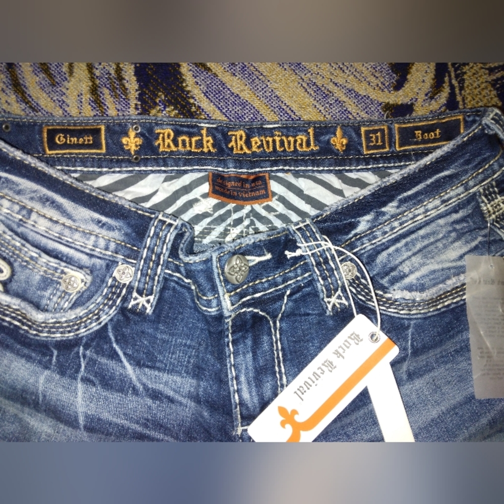 Rock Revival Jeans 31